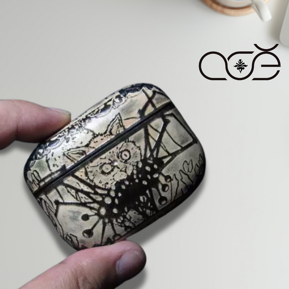 Handmade Vintage Cowhide Leather Earphone Case for AirPods Pro 3/ Pro 2/ Pro/ AirPods 3/ 4, Leather AirPods Case with Cat Pattern Embossing